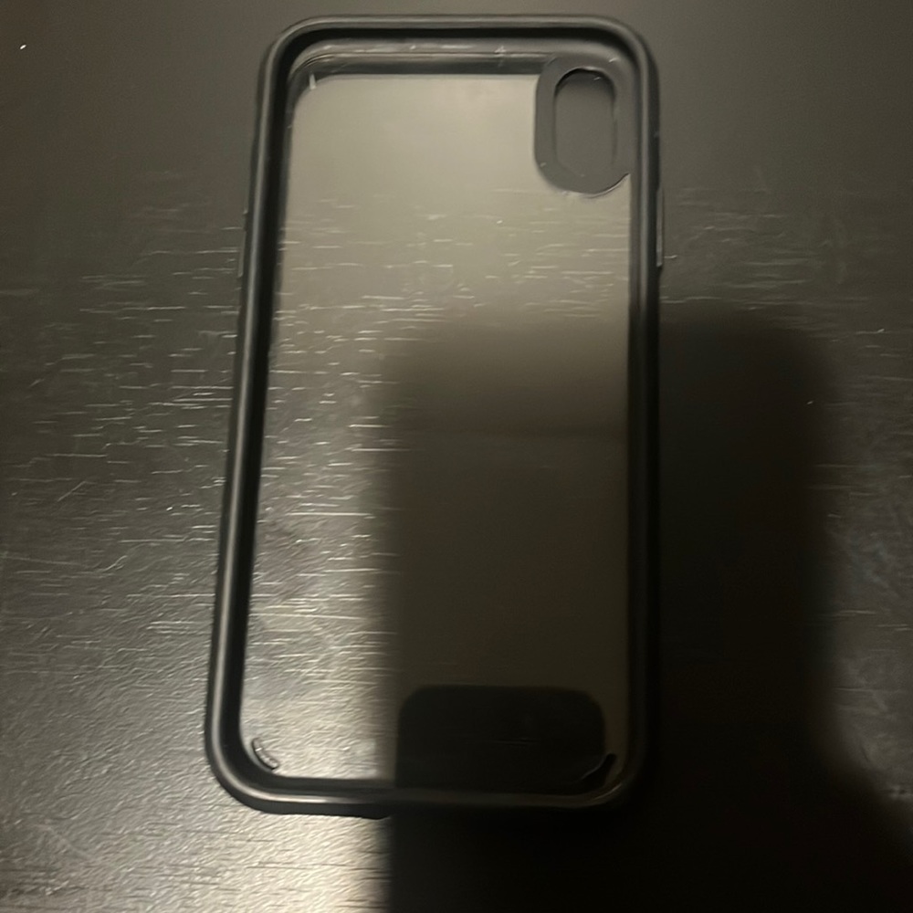 iPhone case spigen - Picture 3 of 5